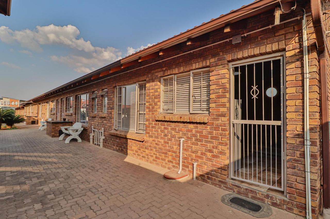 Rudman Townhouses Self-Catering Accommodation Boksburg Exterior foto
