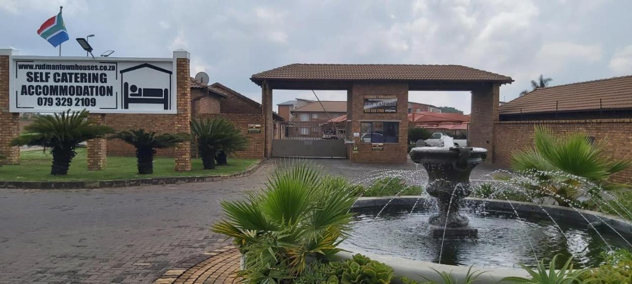 Rudman Townhouses Self-Catering Accommodation Boksburg Exterior foto