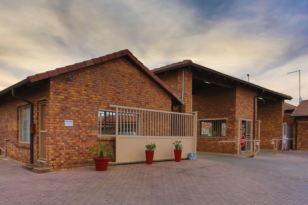 Rudman Townhouses Self-Catering Accommodation Boksburg Exterior foto